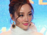 娱乐圈硅胶味太重的女星 脸肿到笑不动