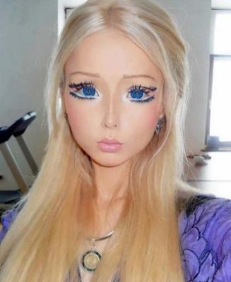 女模特整容成“真人芭比” 称已数周不吃不喝(组图)